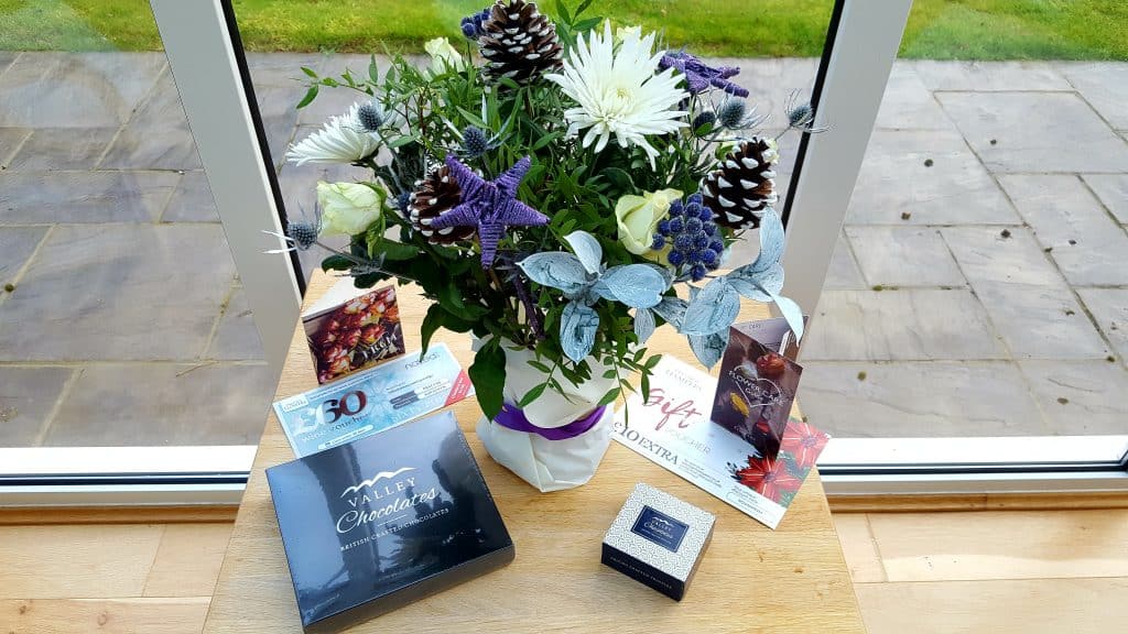 Christmas gifting with Prestige Flowers * Christmas-gifting-with-Prestige-Flowers_www.lisasnotebook.com