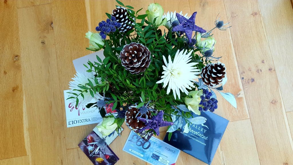 Christmas gifting with Prestige Flowers * Christmas-gifting-with-Prestige-Flowers_www.lisasnotebook.com