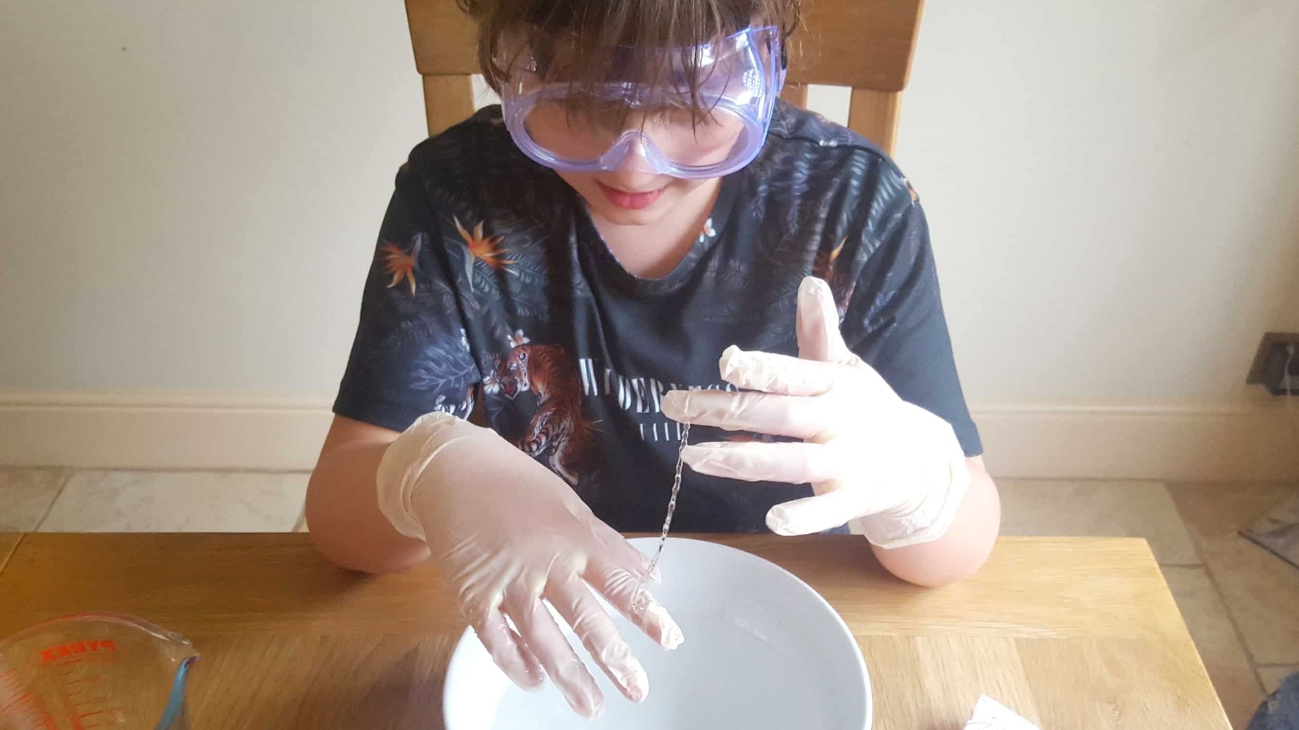 Fun science experiments for kids at home: Marvellous Mixtures * science-fun-for-kids-with-marvellous-mixtures-from-letterbox-lab_16