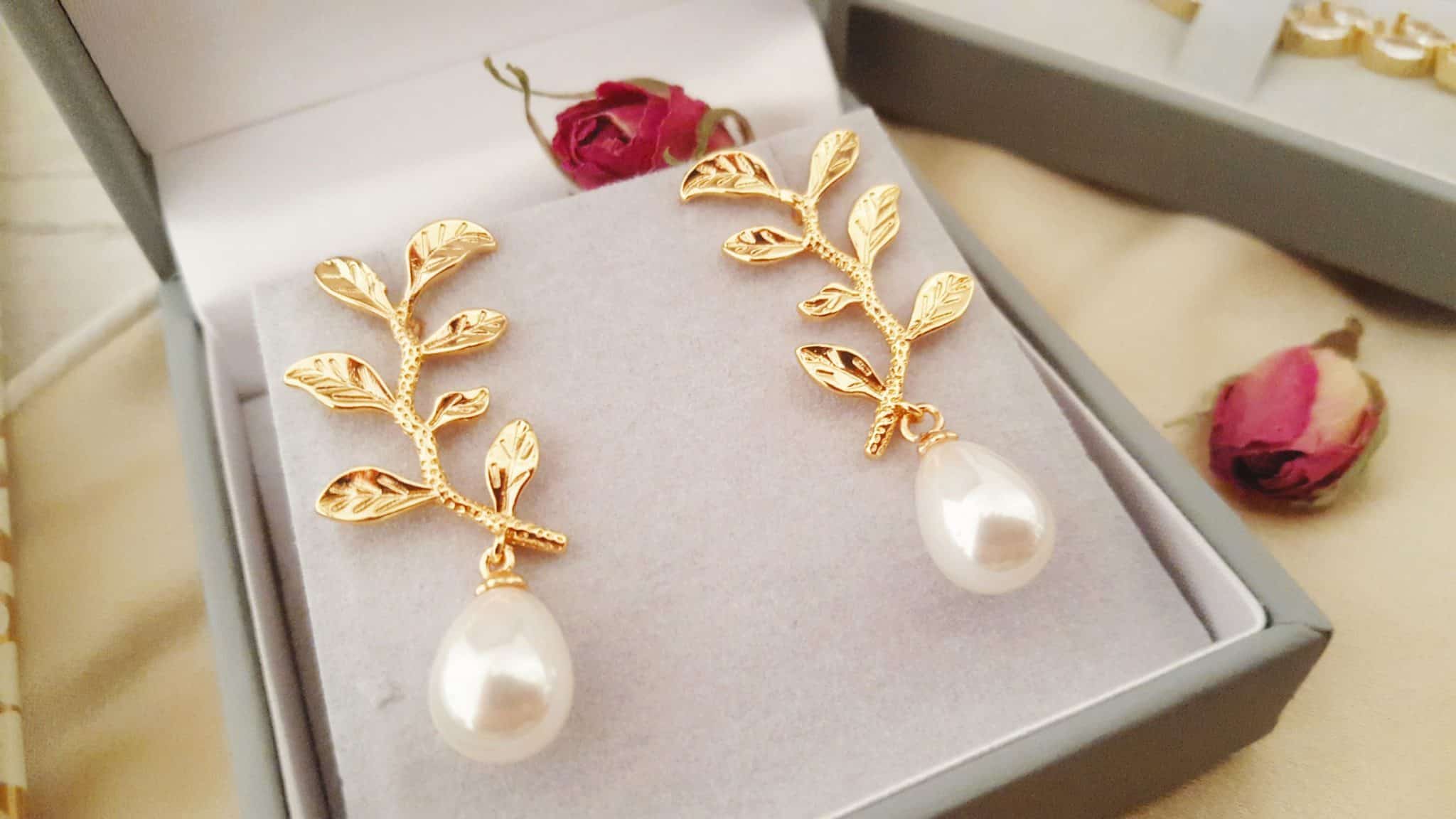 Affordable Wedding Outfit Ideas for Brides on a Budget * Affordable wedding outfit ideas for brides on a budget - earrings