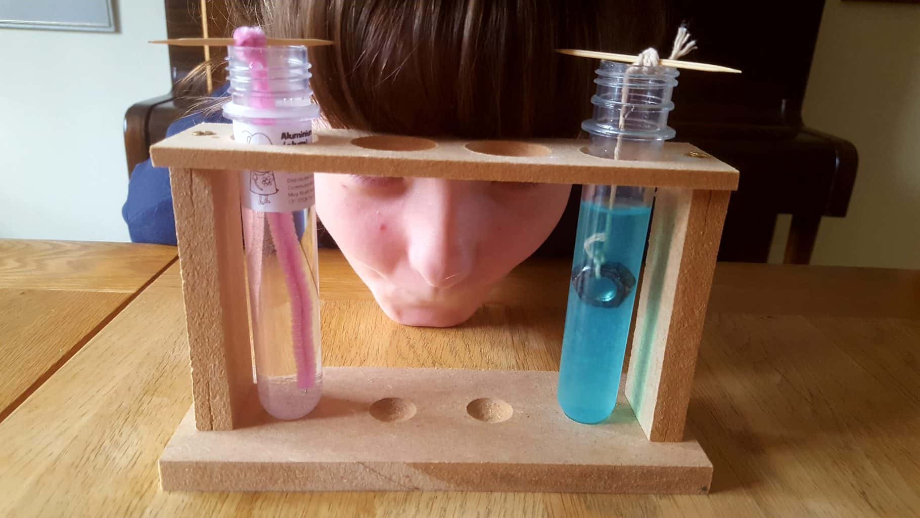 Fun science experiments for kids at home: Letterbox Rox * Fun science experiments for kids at home - Letterbox Rox