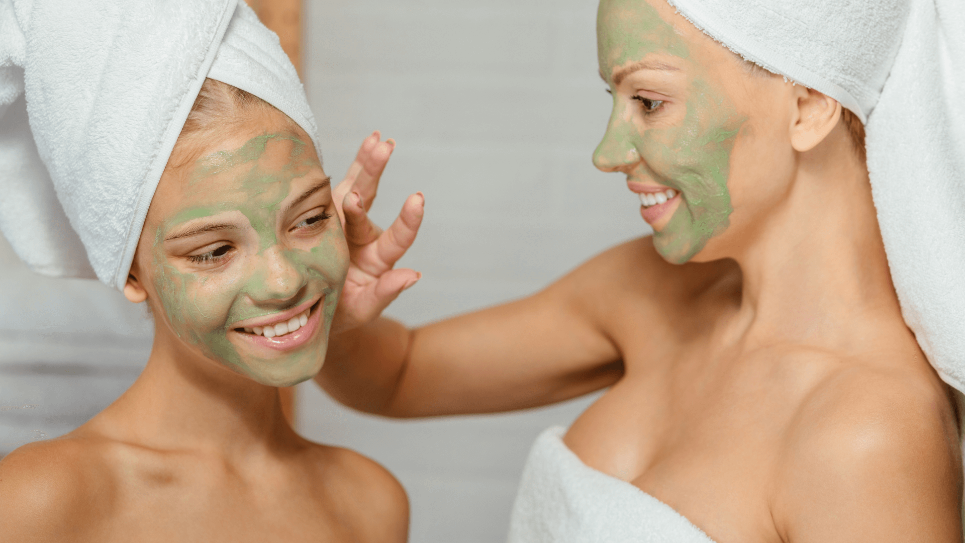 How to Start a Simple Korean Skincare Routine for a Teenager * korean-skincare-routine-for-a-teenager_making-a-smoothie