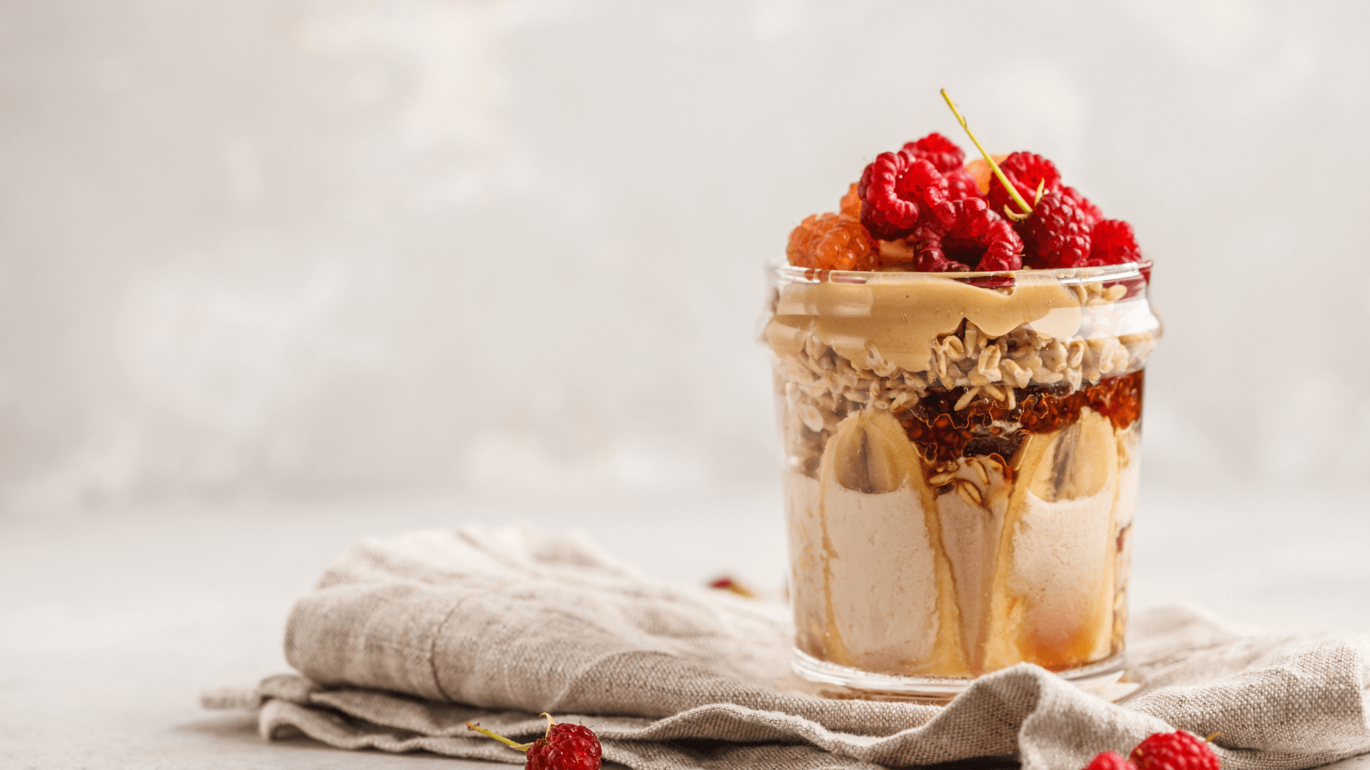 7 Creative Oat Recipes for Breakfast to Level Up Your Day * oat-recipes-for-breakfast-peanut-butter-overnight-oats-with-raspberries