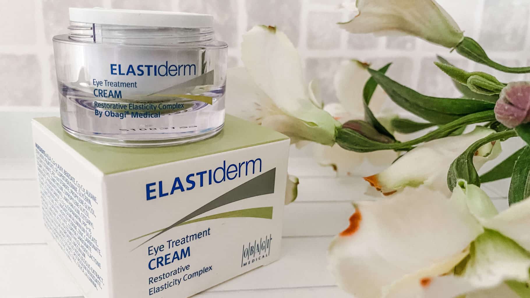 Obagi ELASTIderm Eye Cream - A Hydrating Eye Cream Worth Investing In? * obagi-elastiderm-eye-cream-jar-on-box