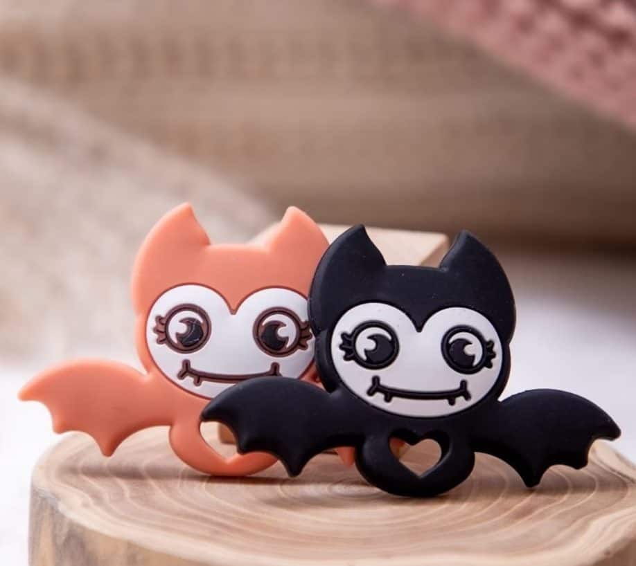 10 Cute & Affordable Halloween Gifts for Babies on Etsy * halloween-gifts-for-babies-teether-bats
