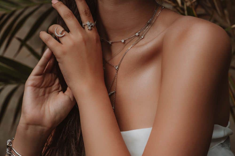 5 Awesome Jewelry Combos to Wear * awesome-jewelry-combos-necklace-rings