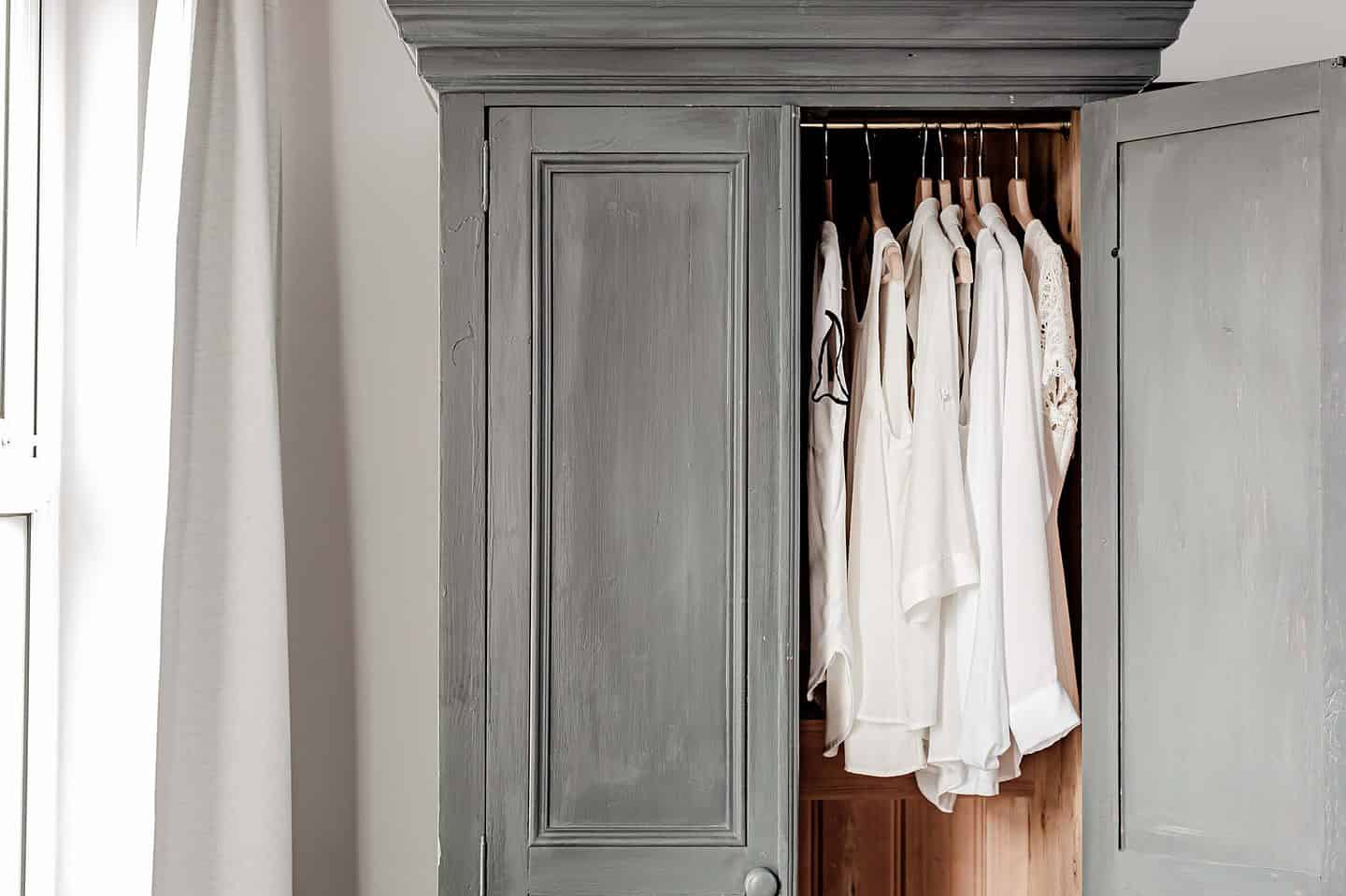Helping The Environment And Saving Money At The Same Time: Where To Start * helping-the-environment-and-saving-money-clothes