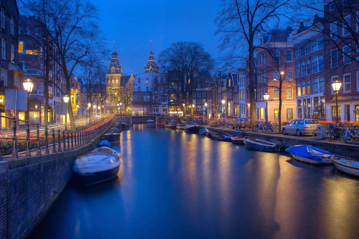 Why You Should Visit Amsterdam in Winter - 5 Fun Activities To Try * amsterdam-in-winter-night-time