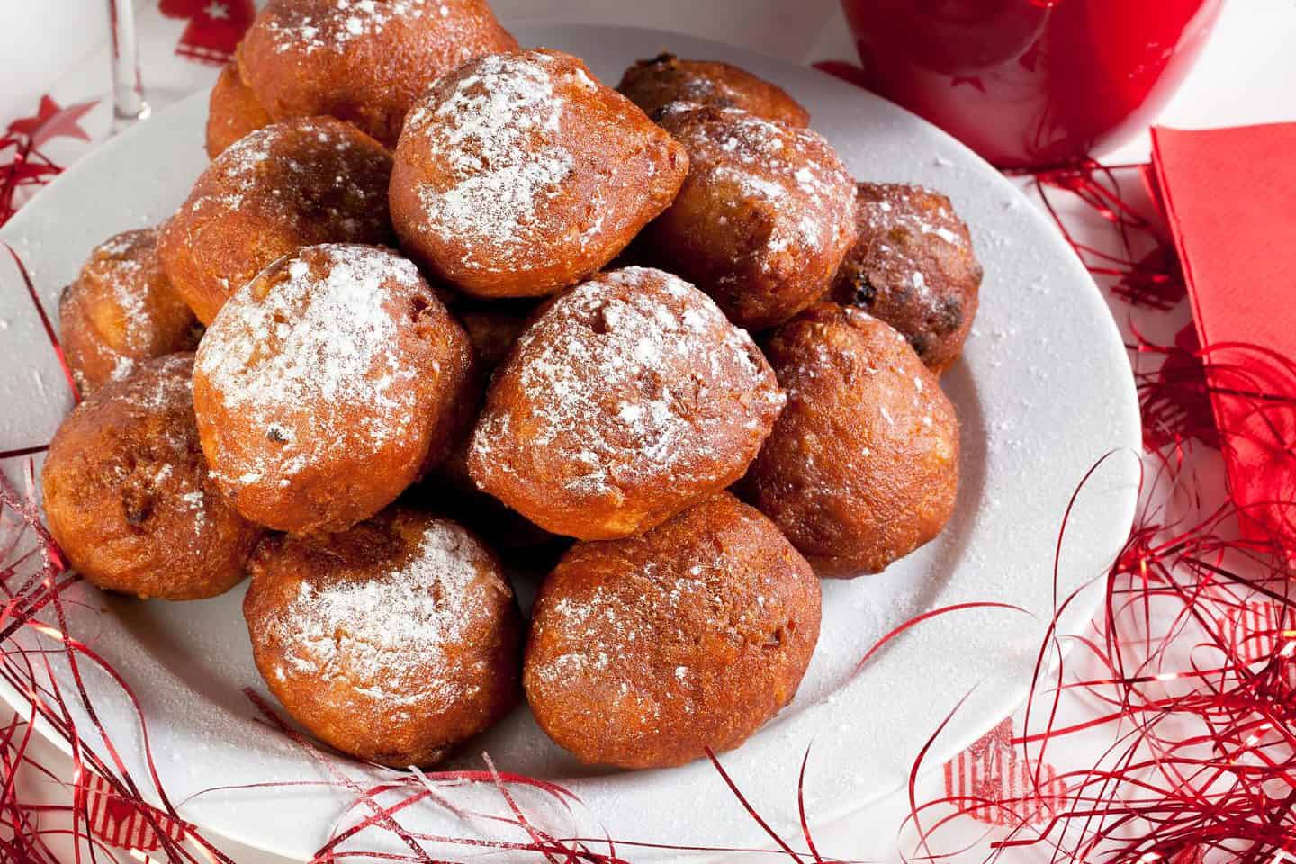 Why You Should Visit Amsterdam in Winter - 5 Fun Activities To Try * amsterdam-in-winter-oliebollen