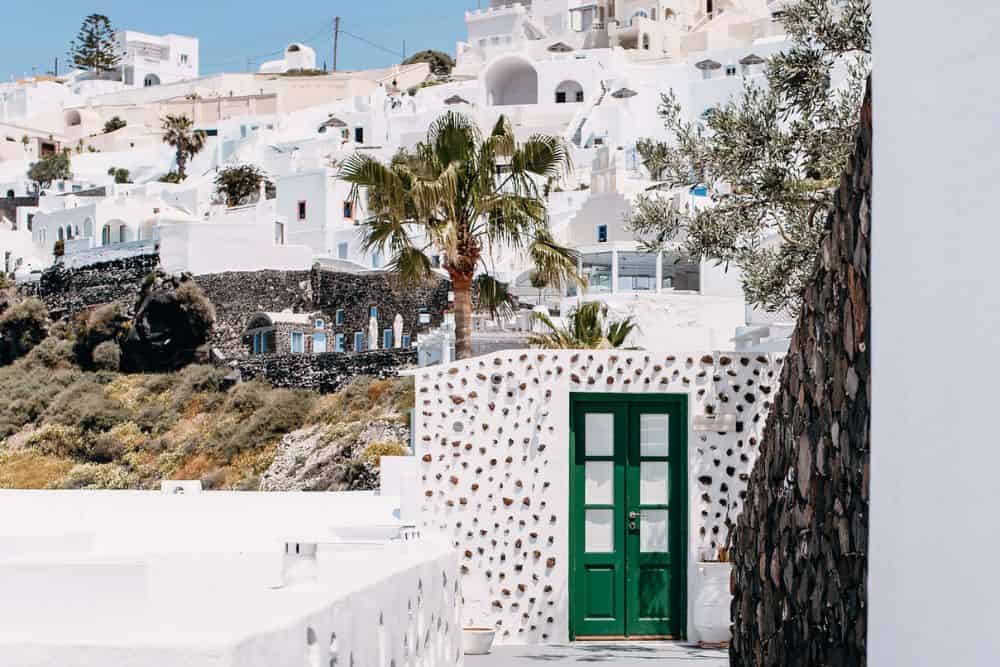 Thinking of Buying a Second Home? Here's What You Need To Know First * buying-a-second-home-holiday-home