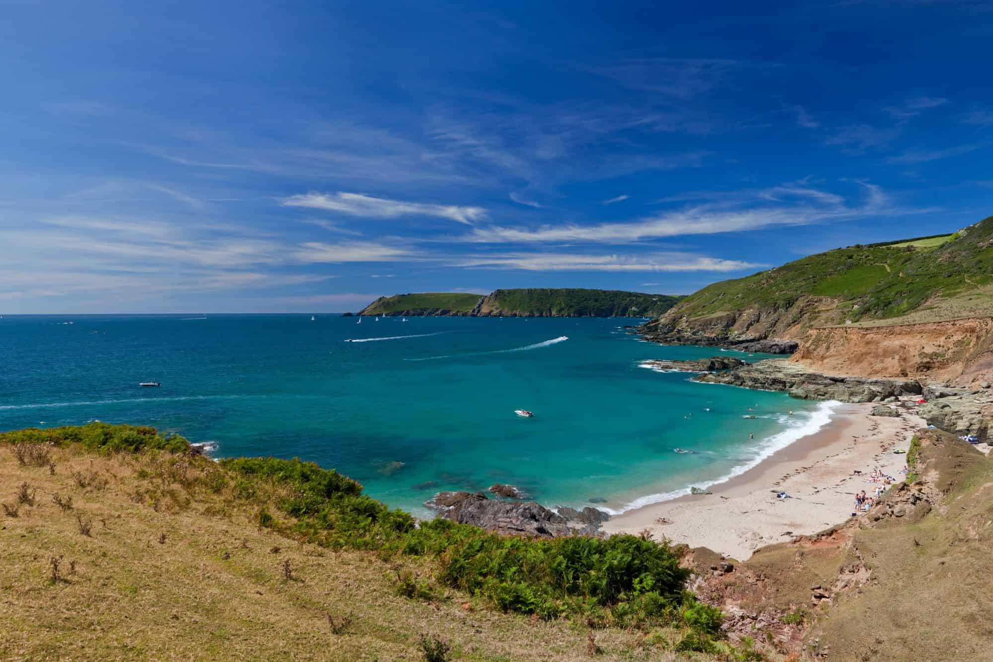 4 Reasons to Choose Caravan Holiday Parks for Your Next UK Staycation* 484 uk caravan holiday parks gara rock devon