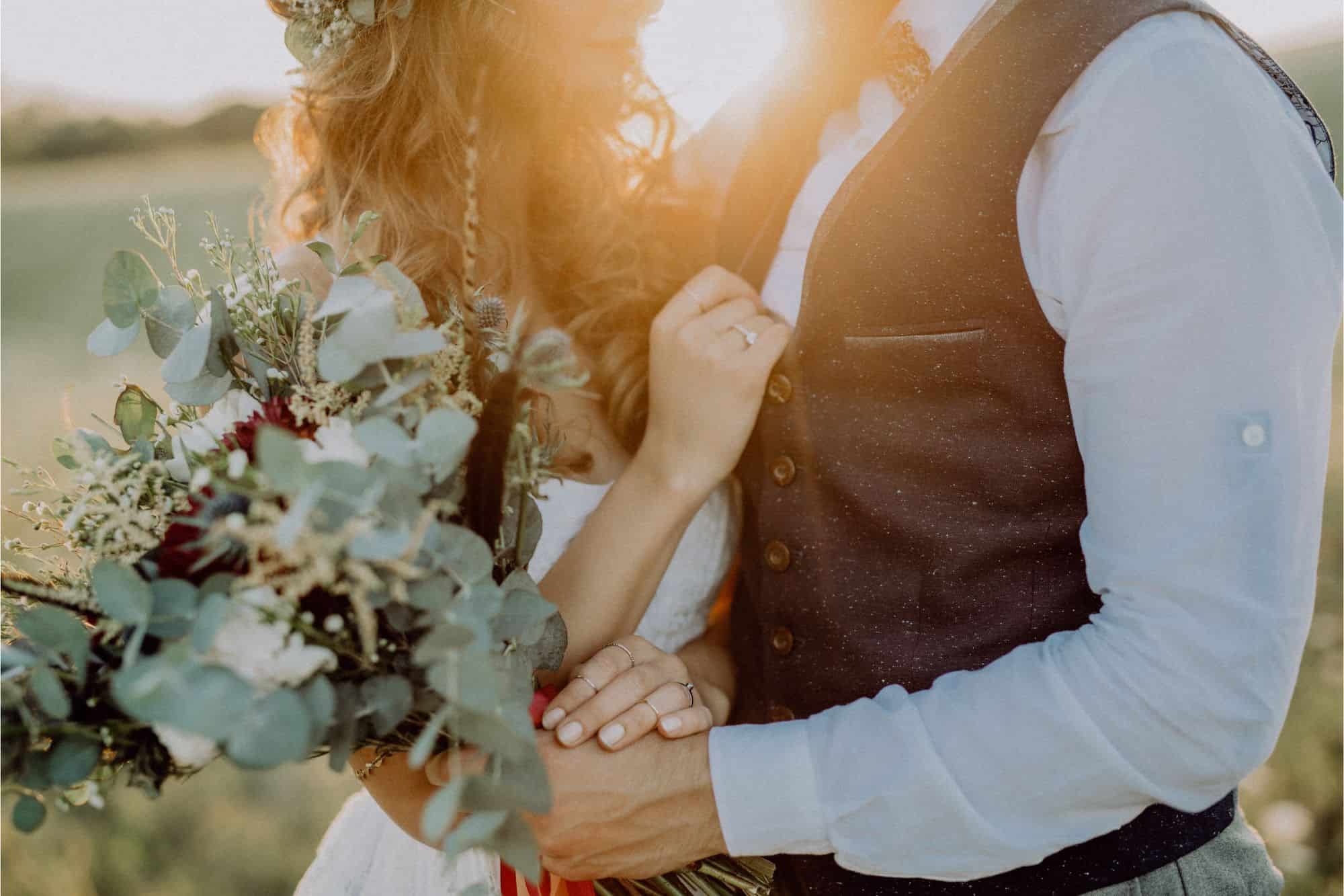 7 Expert Tips for a Stylish Wedding On a Budget * stylish-wedding-on-a-budget