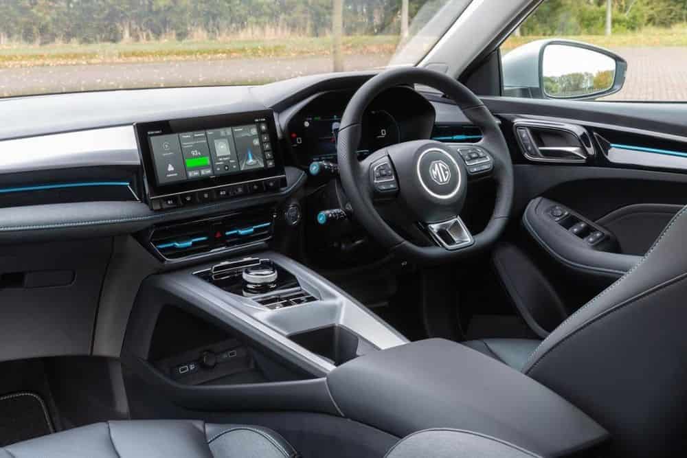 7 Key Factors to Keep in Mind When Buying a New Car * buying-a-new-car-mg5