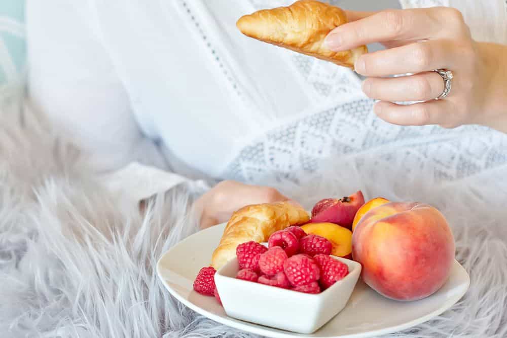 5 Top Tips For Taking Care of Yourself When Recovering From An Injury * recovering-from-an-injury-tips-eating