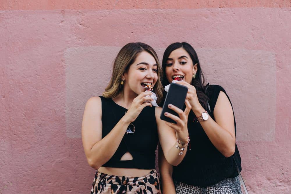 The Gen Z Guide To Rethinking Financial Planning And Retirement * rethinking-financial-planning-and-retirement-gen-z-phones