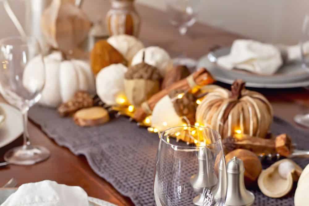 6 Easy Eco-Friendly Halloween Décor Ideas for Your Home eco-friendly-halloween-decor-ideas-tablescape