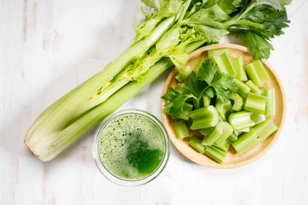 Kitchen Scrap Gardening – A Beginner’s Guide to Gardening from Kitchen Scraps kitchen-scrap-gardening-celery