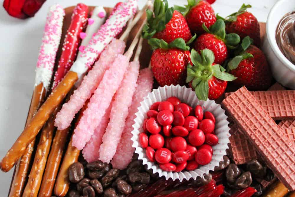 Quick and Easy Sweet Valentine's Grazing Board Recipe sweet-valentines-grazing-board-recipe-01