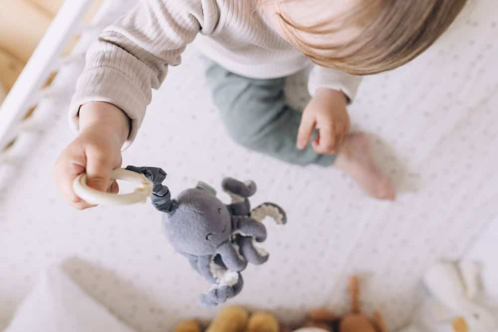 Signs of Hearing Loss in Children: A Helpful Guide for Parents * signs-of-hearing-loss-in-children-motor-skills