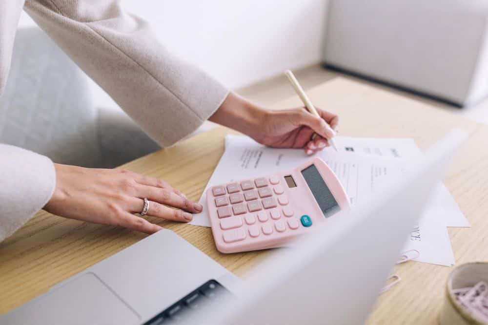 10 Smart Tips for Maximizing the Benefits of a Finance Degree * benefits-of-a-finance-degree-calculator