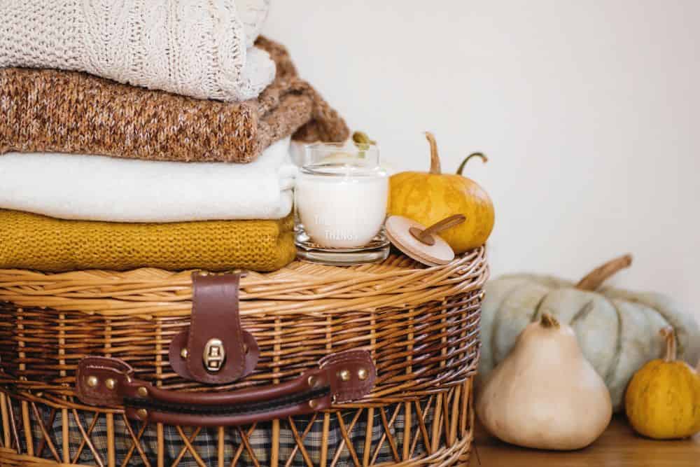 How To Do a Seasonal Refresh for Every Time of the Year * seasonal-refresh-decor-tips-autumn