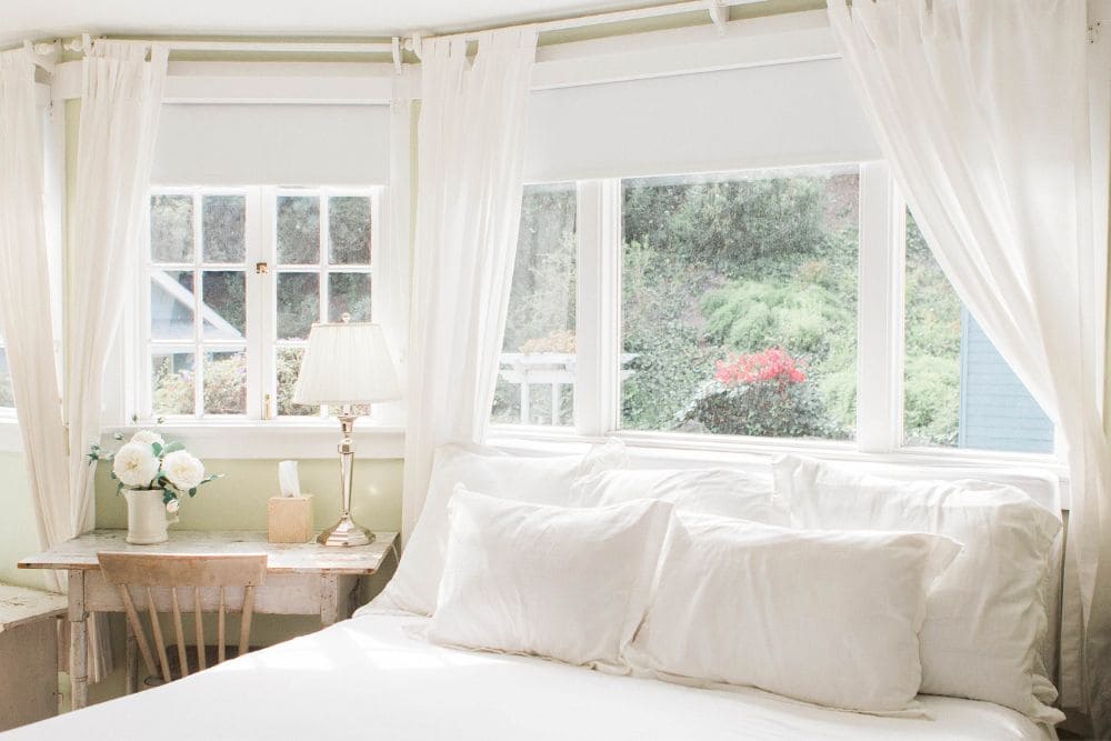 How To Do a Seasonal Refresh for Every Time of the Year * seasonal-refresh-decor-tips-spring