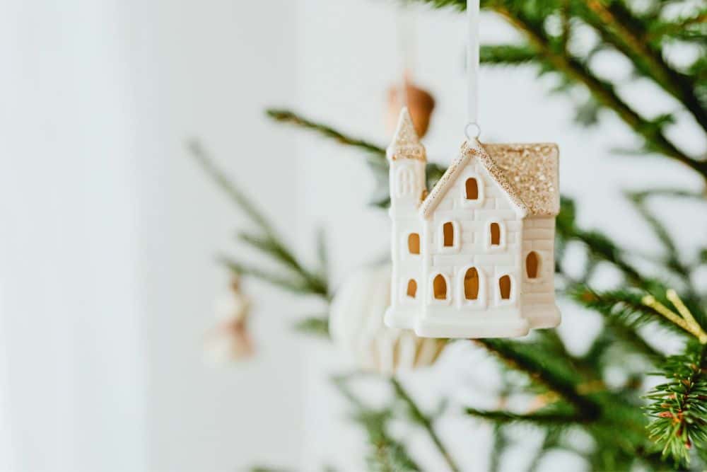10 Thoughtful Ways to Give Back This Christmas 10-ways-to-give-back-this-christmas-decorations