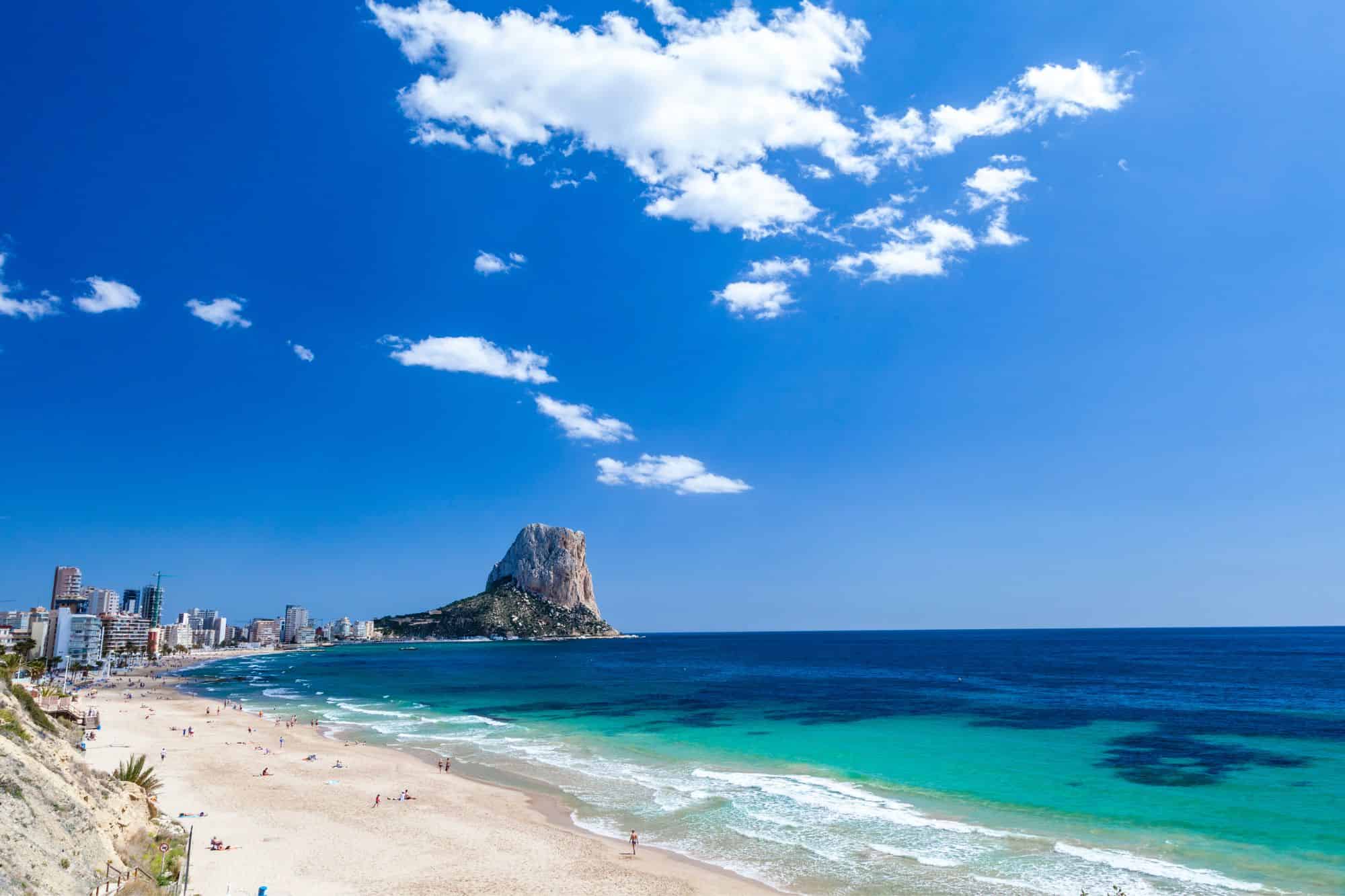 Hassle-Free Holidays: 13 Tips for Stress-Free Travel in Valencia and Alicante * stress-free-travel-in-valencia-and-alicante-calpe-beach