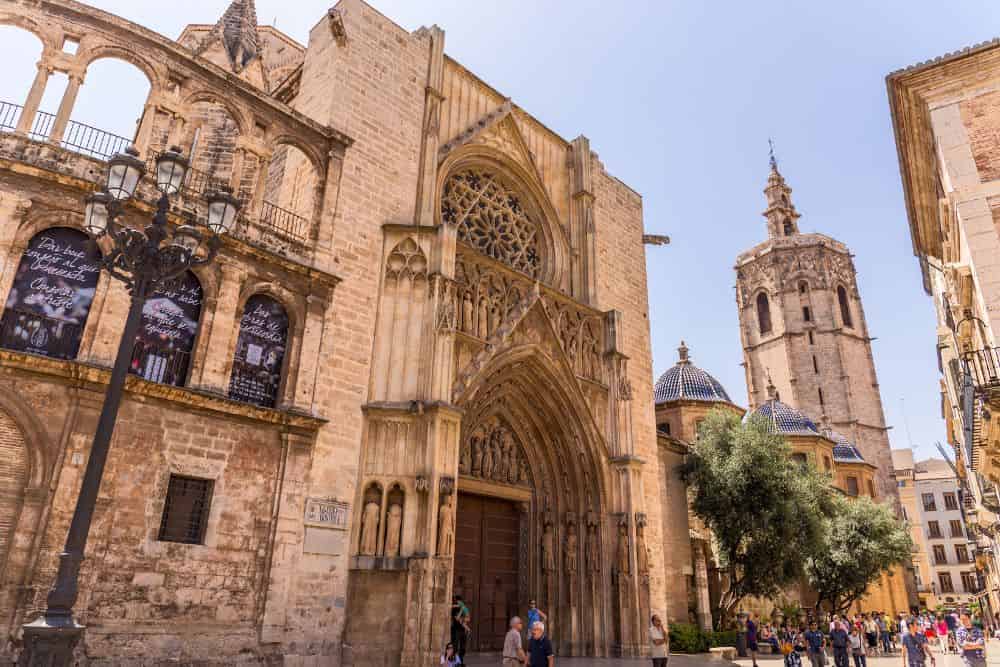 Hassle-Free Holidays: 13 Tips for Stress-Free Travel in Valencia and Alicante * stress-free-travel-in-valencia-and-alicante-valencia-cathedral