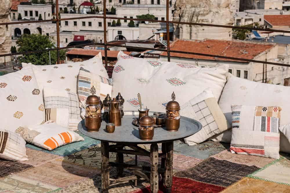 Essential Accessories and Top Tips for Travel Photography * accessories-and-tips-for-travel-photography-turkish-rooftop-cafe