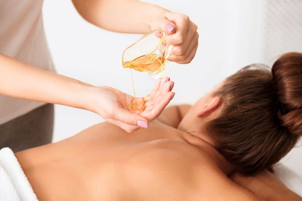 5 Best Essential Oils for Beginners - a Guide to Aromatherapy best-essential-oils-for-beginners-diffuser