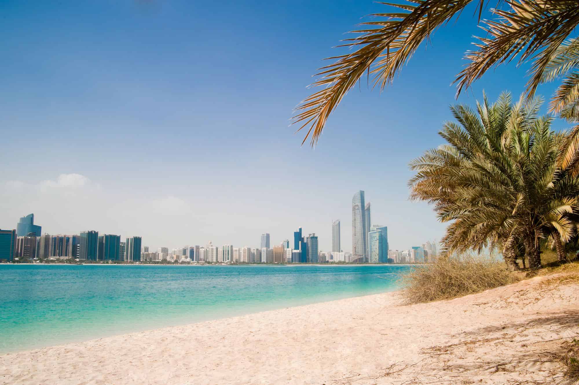 Dubai Expat Health Insurance Requirements - An Essential Guide * dubai-expat-health-insurance-requirements-beach