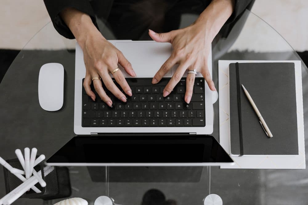 How to Succeed as a Funeral Director * succeed-as-a-funeral-director-computer