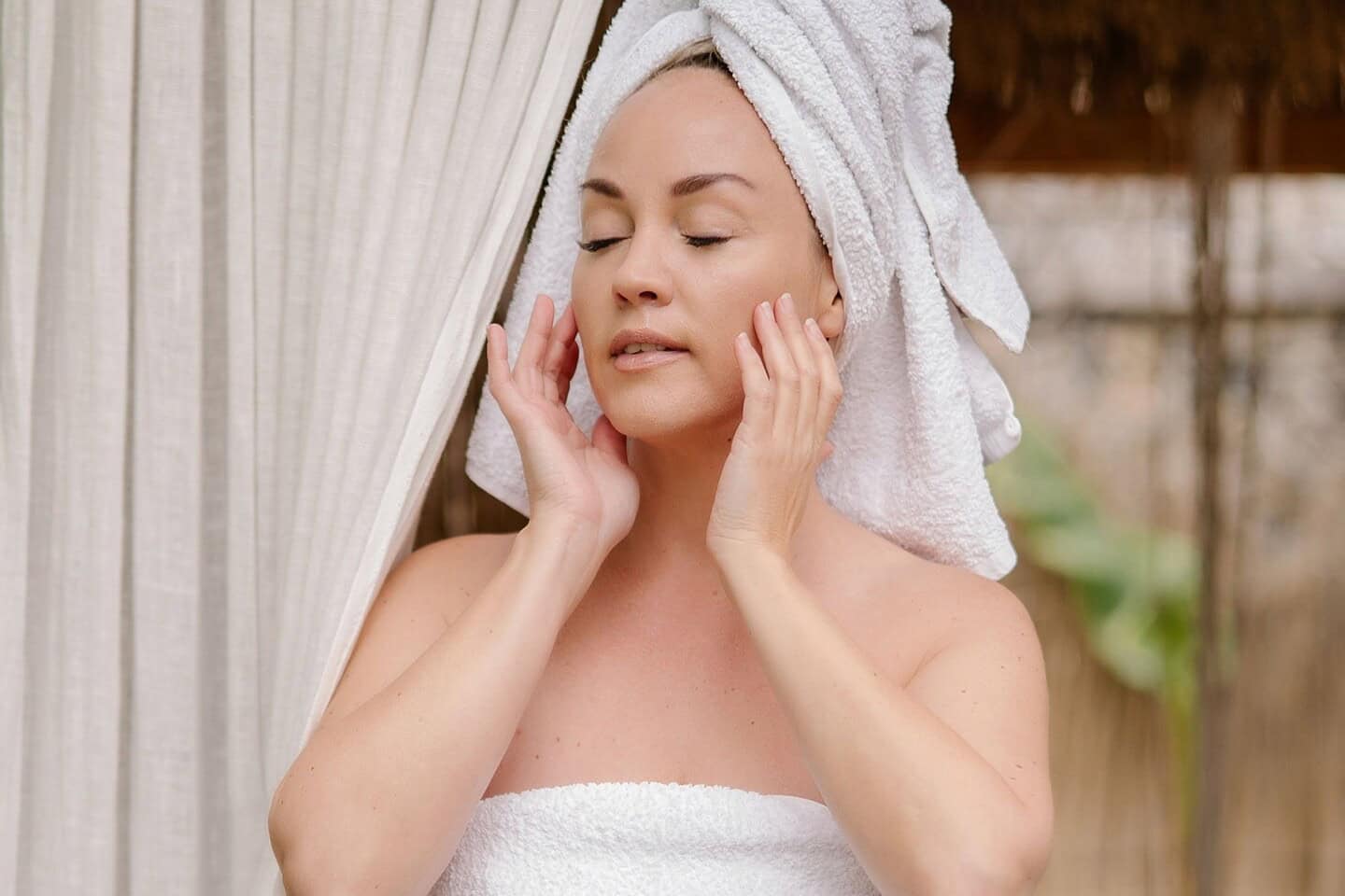 salt-and-stone-clean-skincare.jpg_