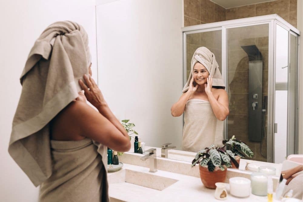 5 Easy Ways To Make Time for Personal Grooming as a Parent * personal-grooming-as-a-parent-hairwash