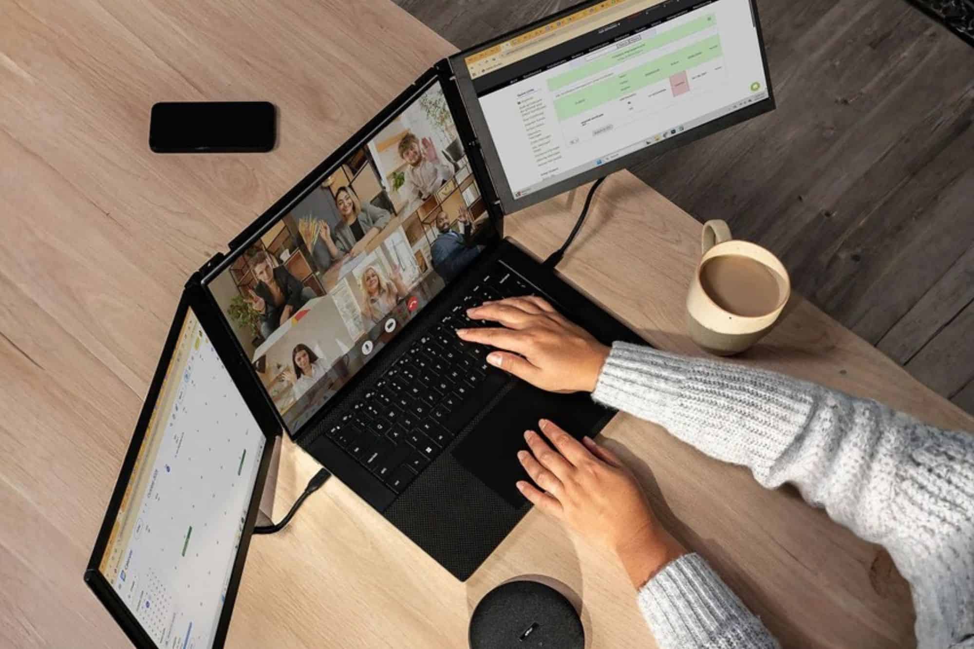 How Laptop Screen Extenders Enhance Your Streaming Setups * laptop-screen-extenders-for-streaming-setups