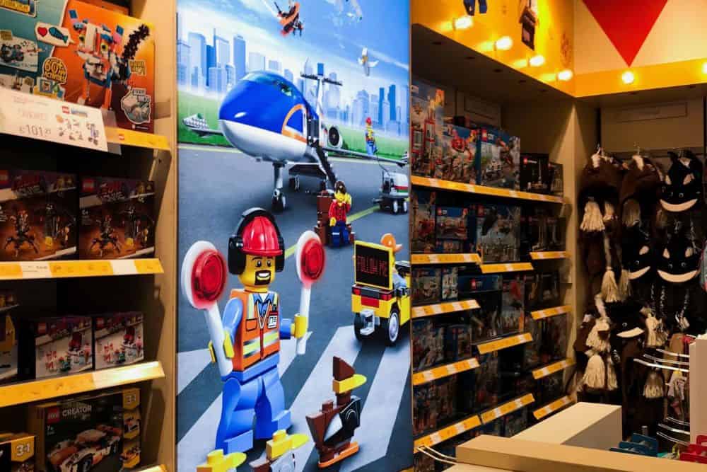 The Hidden Architecture Behind High-Accuracy Structural Alignment * high-accuracy-structural-alignment-toy-shop