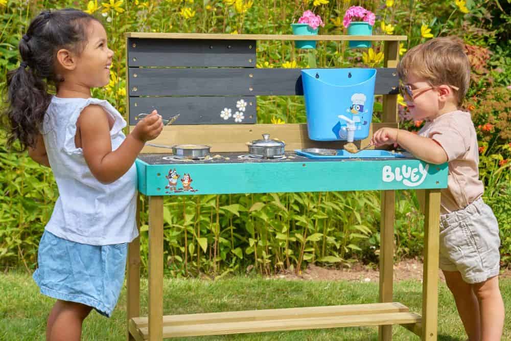 How to Create the Perfect Outdoor Play Space on Any Budget * create-the-perfect-outdoor-play-space-mud-kitchen