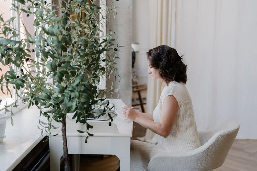What Should You Know Before Switching to Online Therapy for Mental Health? * online-therapy-for-mental-health-quiet-space