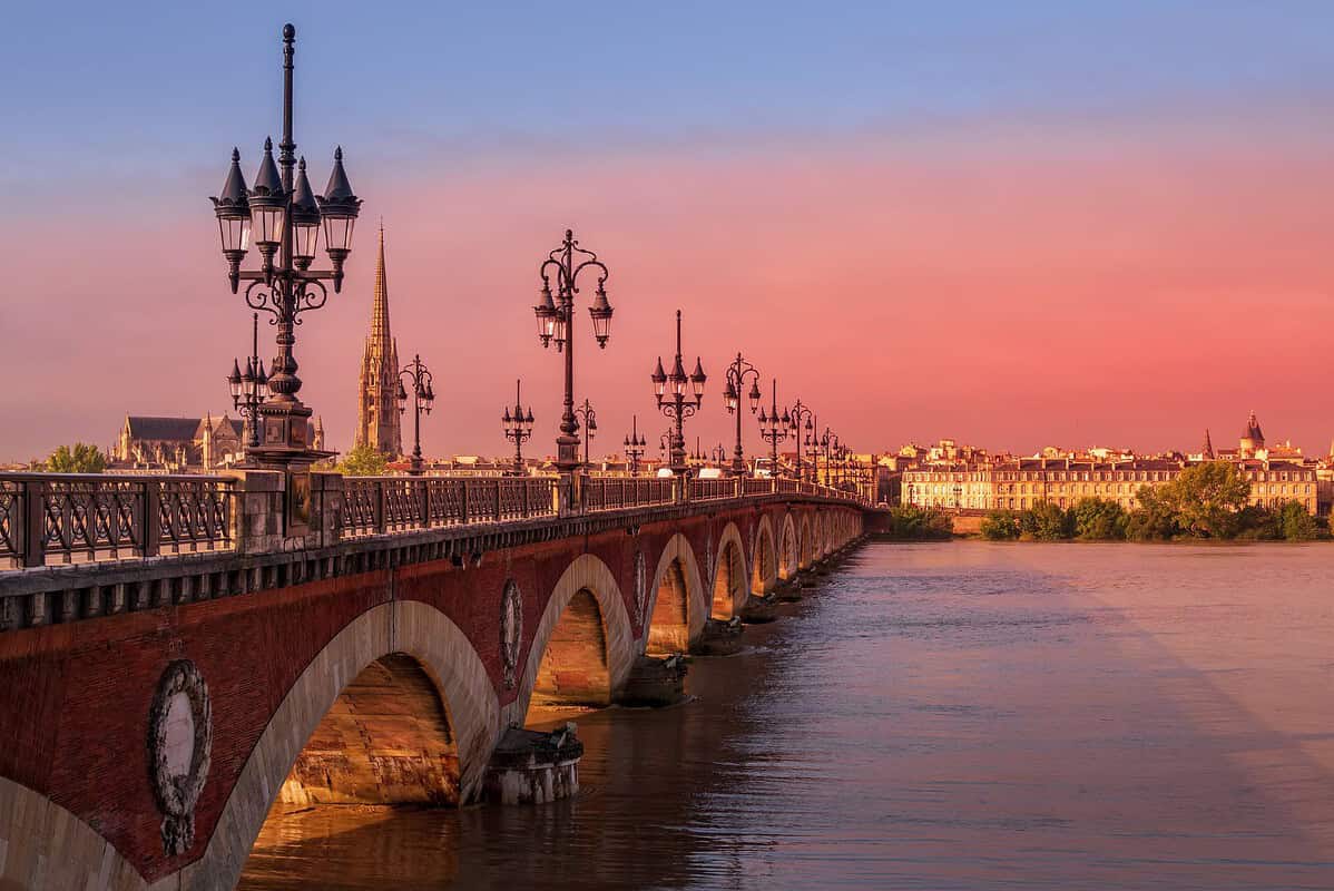 two-country-rail-trip-bordeaux-river