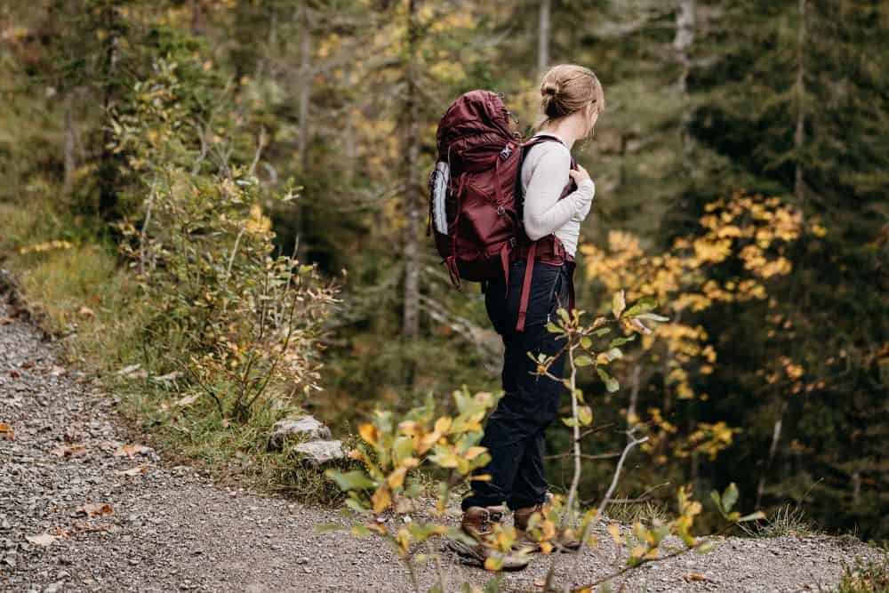 What to Pack for a Weekend Outdoors Travel Trip * weekend-outdoors-packing-tips-woodland-trail